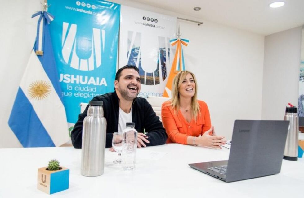 El Intendente de Ushuaia dialogó con las voluntarias  que confeccionaron más de 50 mil mascarillas faciales