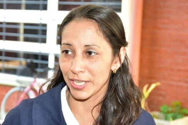 Viviana Bernal fue restituida en la EPES N ° 124 con sus alumnos