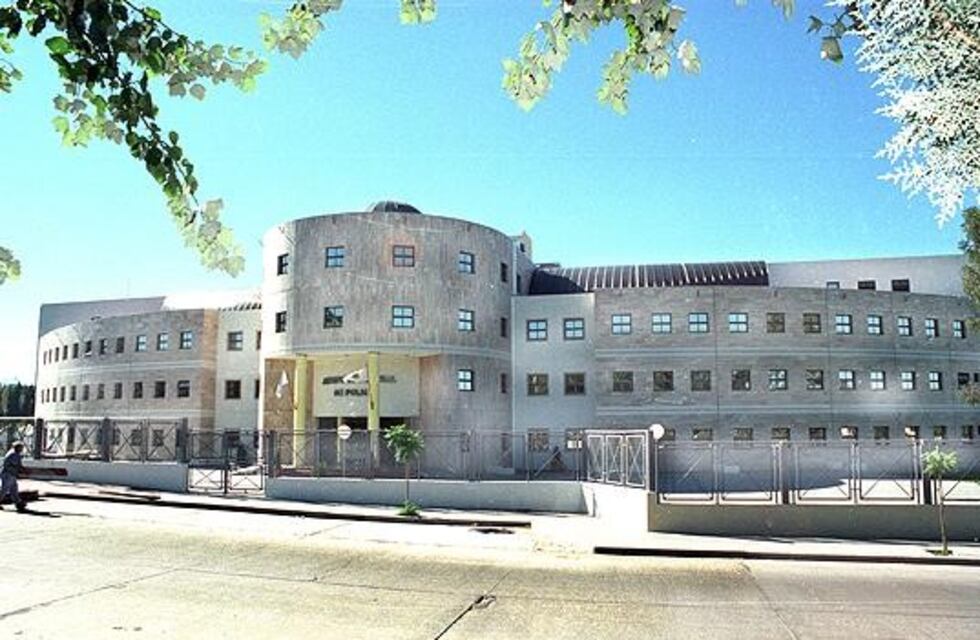 La fuerza de seguridad puntana negó el supuesto enfrentamiento a tiros entre policías