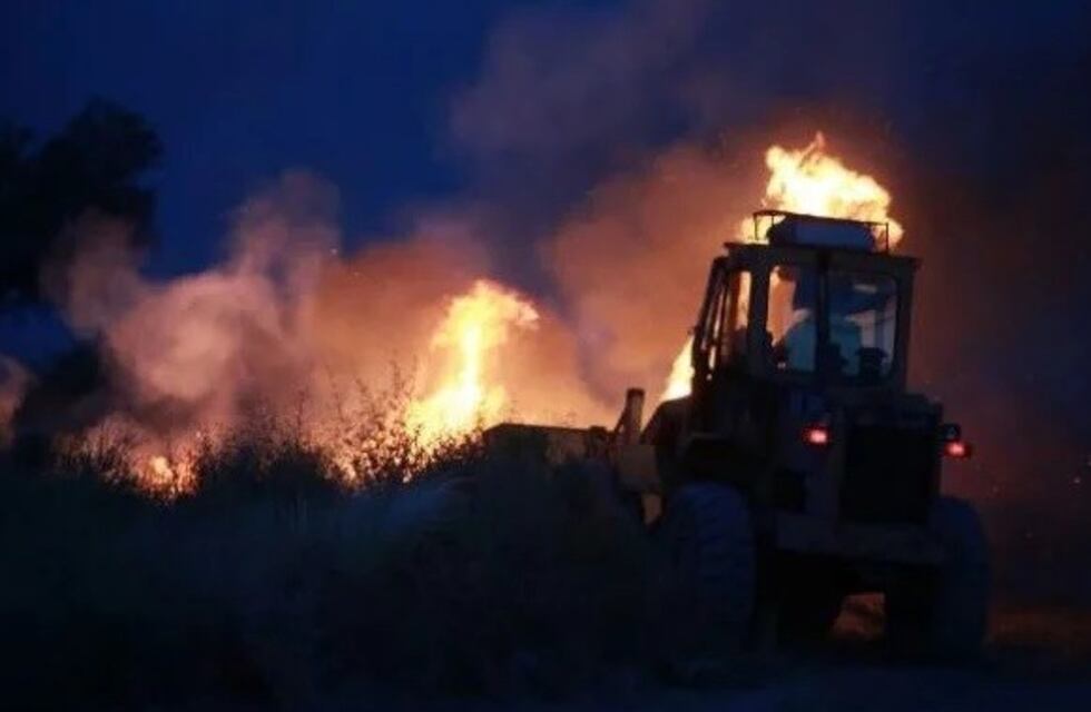 Se agotan los recursos para afrontar los incendios en Mendoza