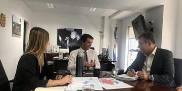 El administrador del ENOHSA, Enrique Cresto, recibió a Castellano y Chivallero en Buenos Aires\u002E