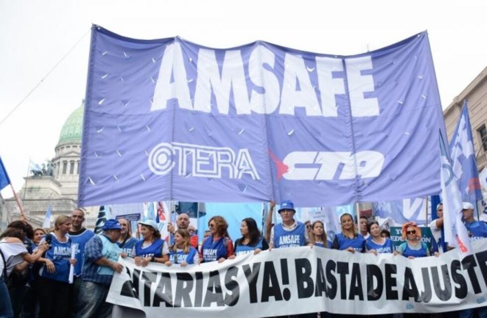Los docentes analizan parar por 72 horas la semana próxima
