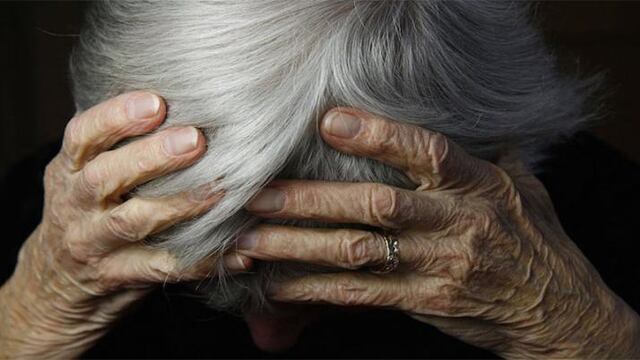 Delincuentes sorprendieron a una anciana en su casa durante la madrugada.