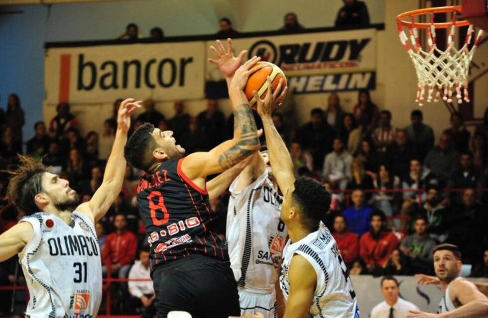 Instituto derrotó a Olímpico de La Banda en el inicio de la serie de semifinales