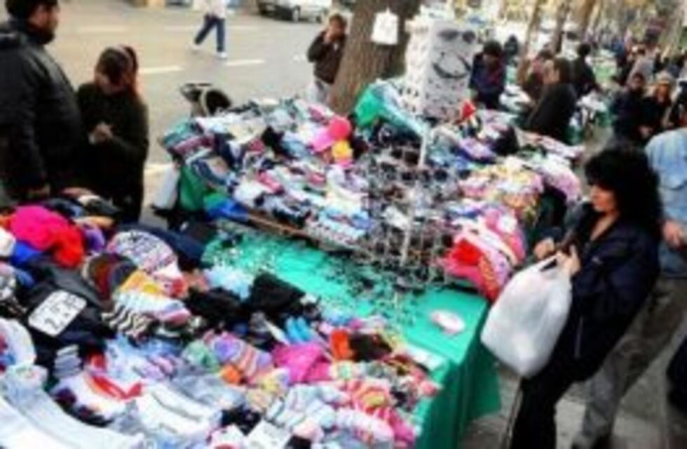 Guaymallén prohibió ferias y vendedores ambulantes en espacios públicos