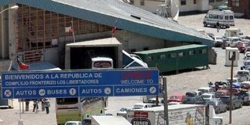 Si viaja en auto, necesita la Verificación Técnica Vehicular (VTV) y también el Seguro Obligatorio de Accidentes Personales para Extranjeros (Soapex)\u002E