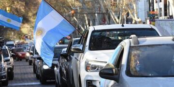 Los mendocinos llaman a manifestarse contra el DNU que decreta la vuelta a Fase 1