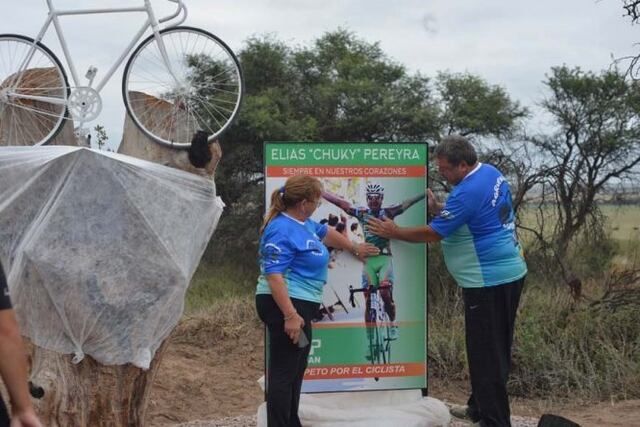 Homenaje a Chuky (Vía Santa Rosa)