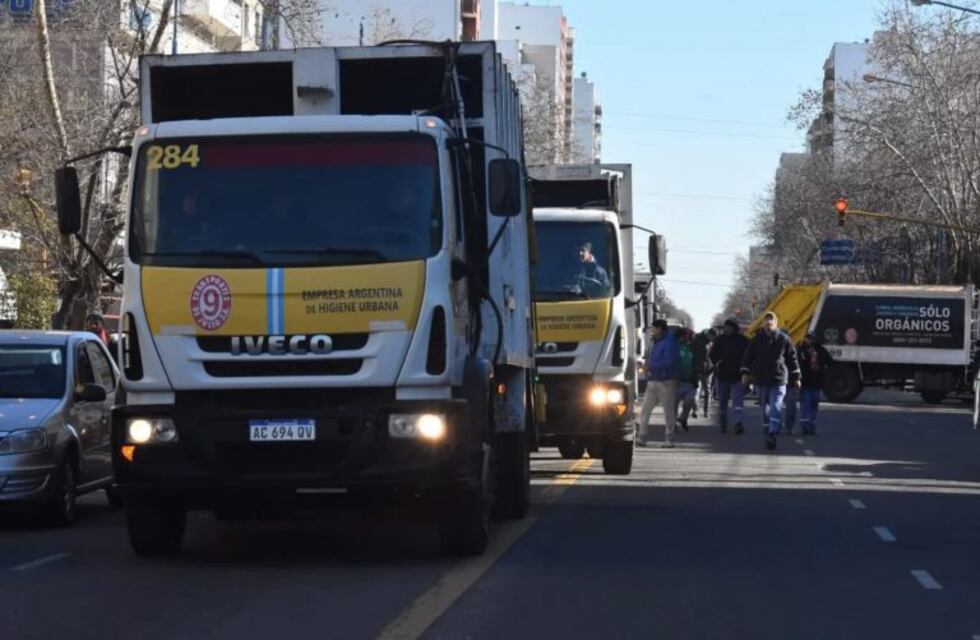 Recolectores de basura de Mar del Plata harán paro por falta de pago