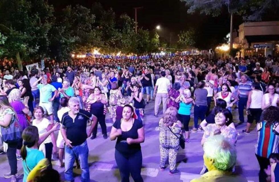 El Festival de Calles convocó a una multitud en el centro de Santa Rosa