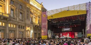 Fiesta Nacional del Chamamé 2018 en el Teatro Colón y en conjunto con la plaza Vaticano\u002E