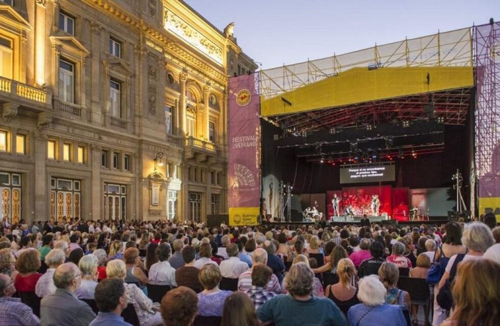 La Fiesta Nacional del Chamamé se presentará desde la plaza Vaticano y el Teatro Colón