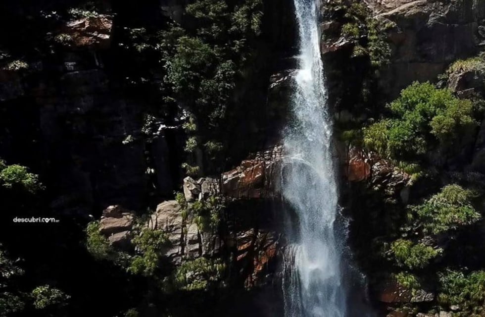 ¿Dónde voy el finde? Desde un drone, la cascada donde nace el río Mina Clavero
