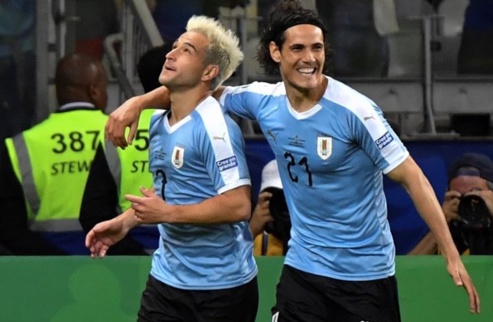 Uruguay goleó 4-0 a Ecuador en su debut en la Copa América