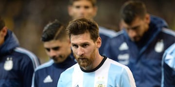 Agentina’s Lionel Messi walks off after their friendly game of football between Brazil and Argentina at the MCG in Melbourne on June 9, 2017\u002E / AFP PHOTO / Mal Fairclough / IMAGE RESTRICTED TO EDITORIAL USE - STRICTLY NO COMMERCIAL USE melbourne australia lionel messi partido amistoso internacional futbol futbolistas partido seleccion argentina brasil