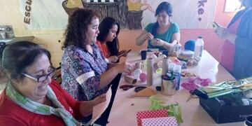 Koluel Kaike: dictan taller de Arte y decoración navideño