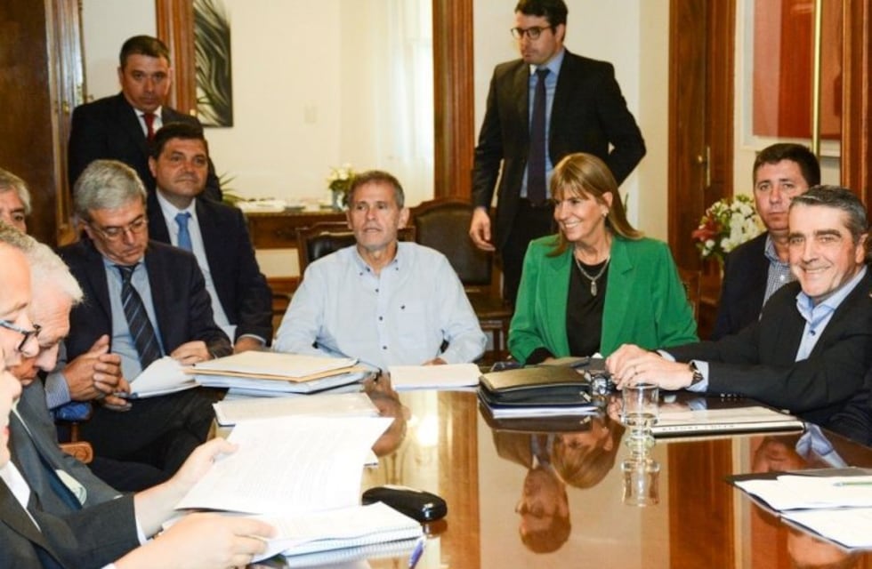 Enviarán dos proyectos sobre emergencia económica y en seguridad en Santa Fe