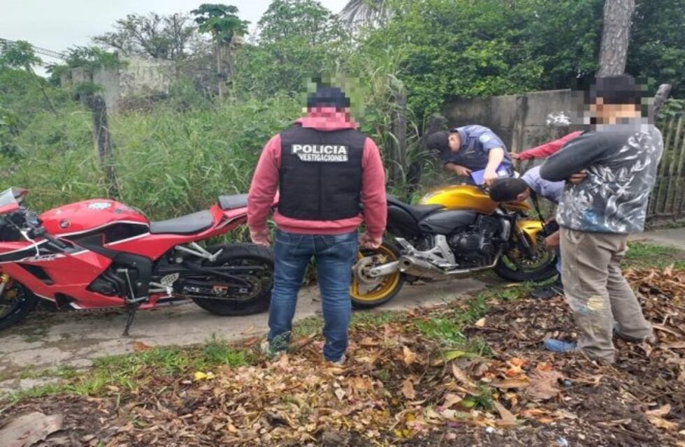 Robaron dos poderosas motocicletas y luego las dejaron tiradas