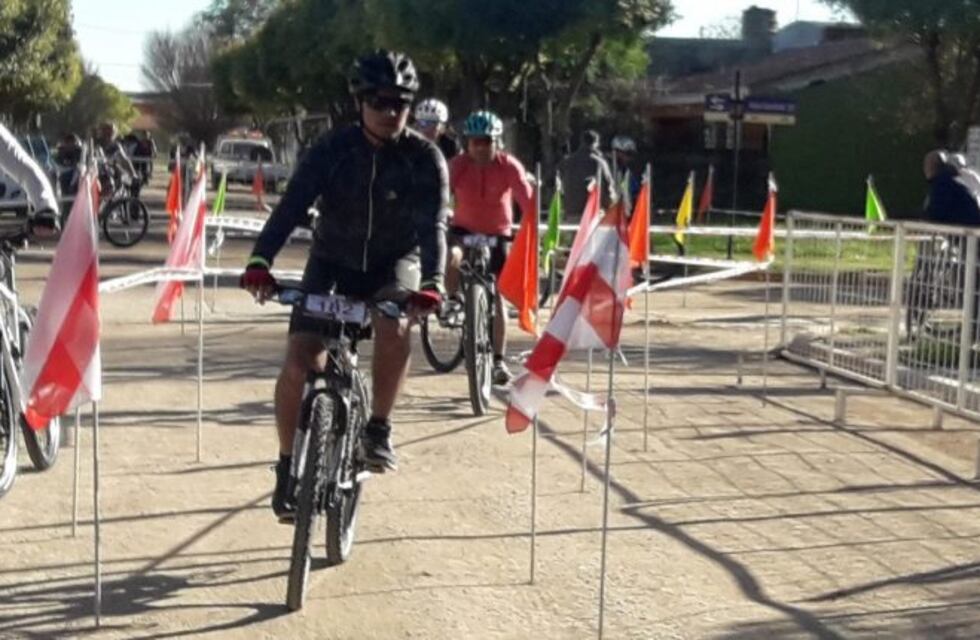 Ciclistas de Arroyito presentes en el Suquibique de Río Primero