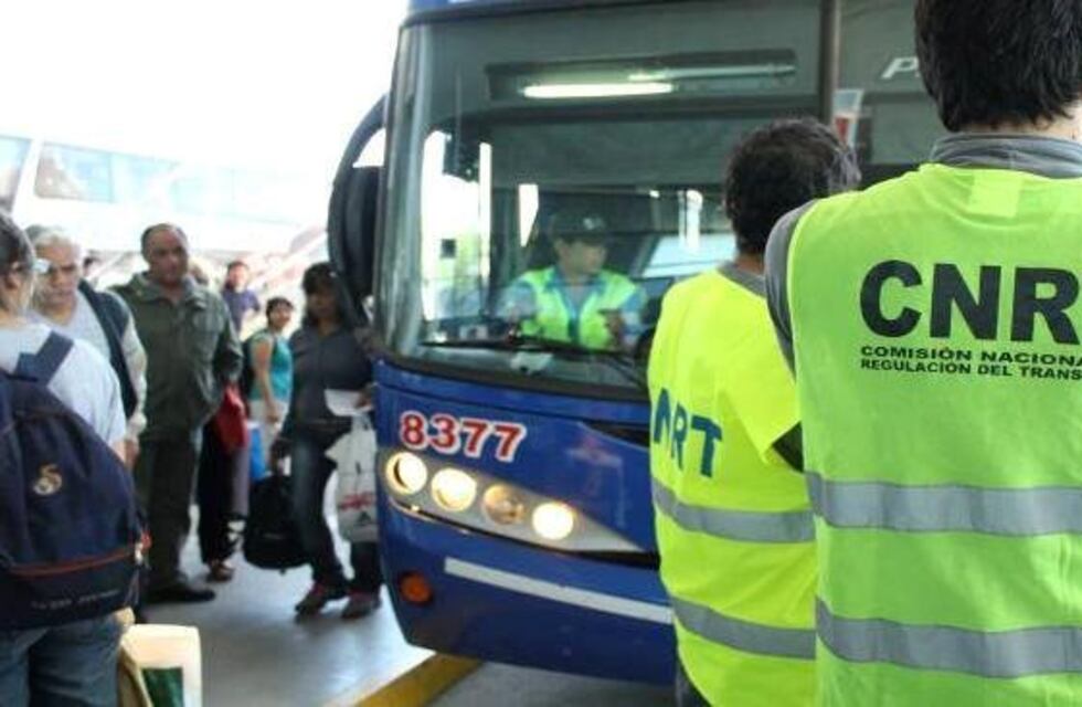 Un chofer de colectivo reclama le devuelvan su licencia de conducir
