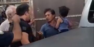 El hombre que dejó a su hijo encerrado en la camioneta quedó en libertad