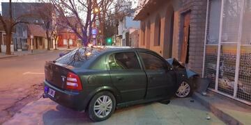 Se estrelló contra una pared, estaba borracho