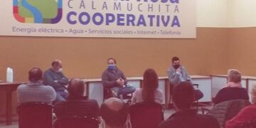 Cerca de cuarenta personas participaron de la reunión organizada desde el Centro Comercial de Santa Rosa de Calamuchita\u002E