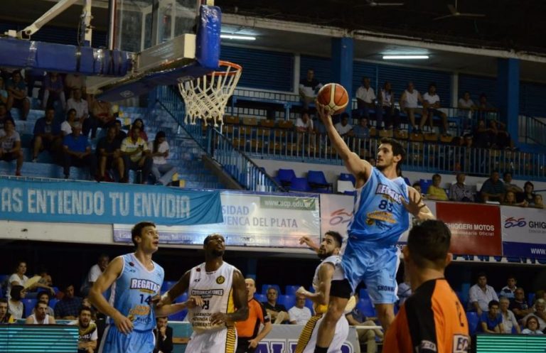 Súper 20: Regatas cayó ante Comunicaciones de Mercedes