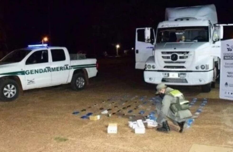 Incautaron un cargamento de celulares a bordo del camión de una empresa de Alem