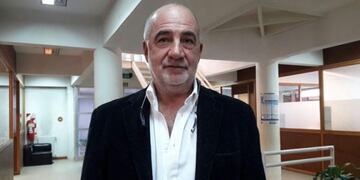 Carlos Sánchez\nPosleman