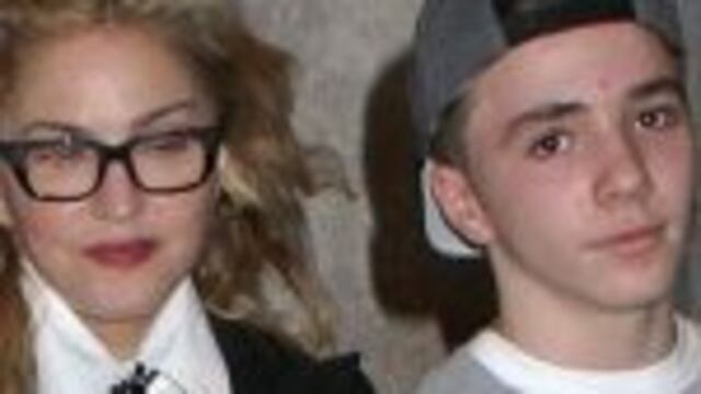 El hijo de Madonna es repartidor de pizzas.