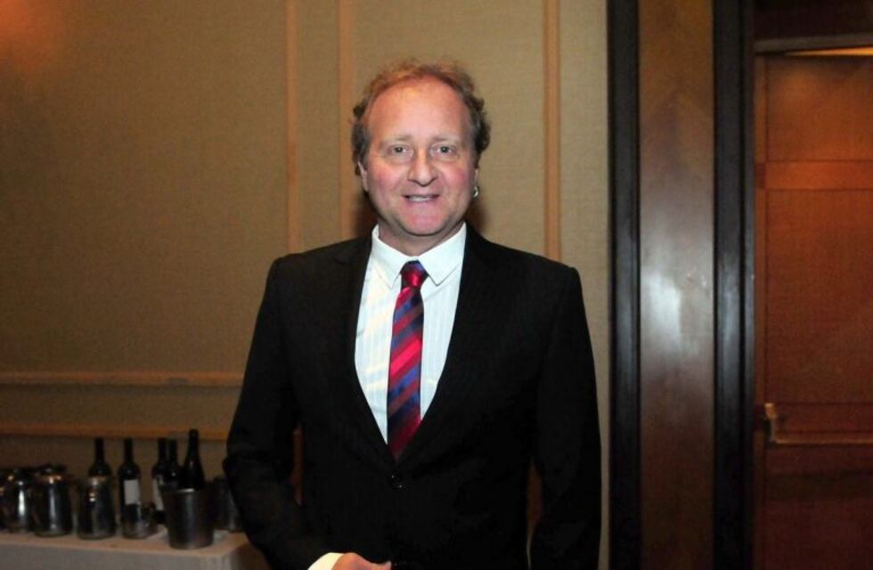 Qué es la enfermedad de Crohn, la cual dejó grave al periodista Sergio Gendler antes de su muerte