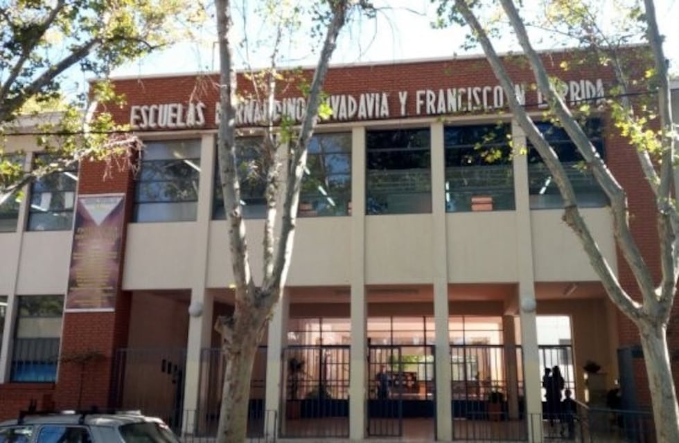 Una travesura de una niña puso en alerta a una escuela completa
