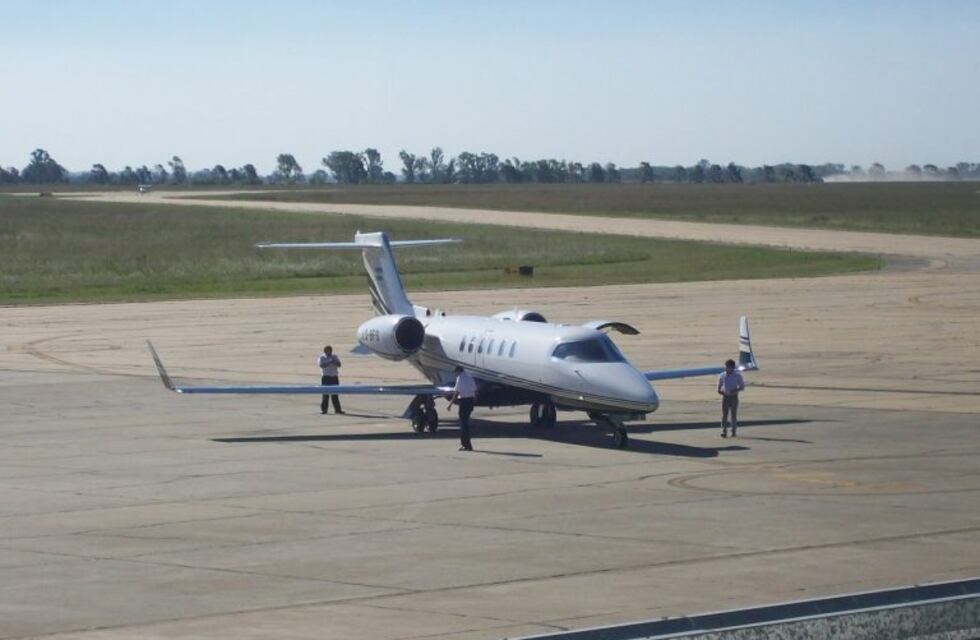 Confirman la llegada de al menos 12 vuelos privados a Fisherton en la previa de la boda de Messi y Roccuzzo