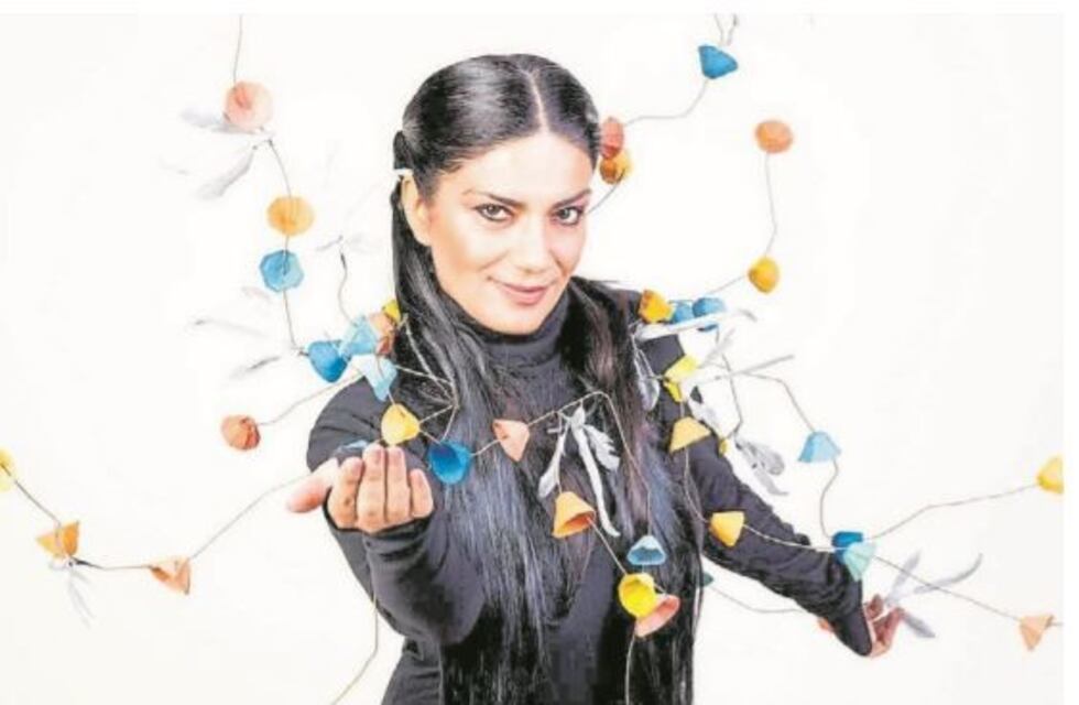 Mariana Baraj: ni tele ni compu, guitarra criolla