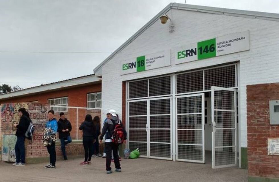Alumnos de la Escuela N°146 de Río Negro reclaman higiene en el edificio
