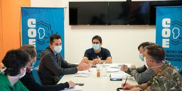 El COE dispuso que desde este lunes 11 de mayo se realice una apertura de comercios y otras actividades profesionales\u002E