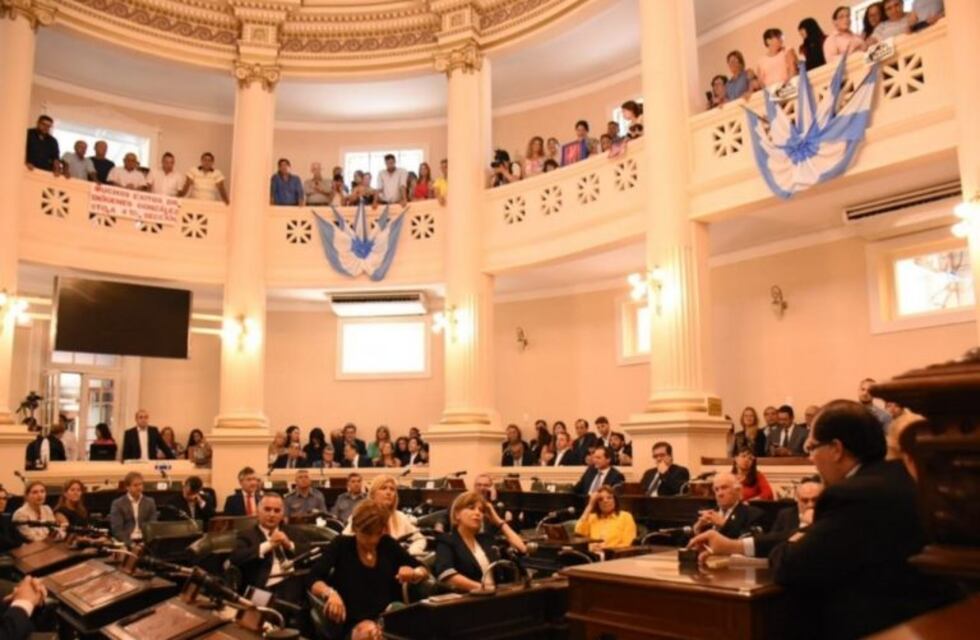 Juraron los nuevos senadores provinciales