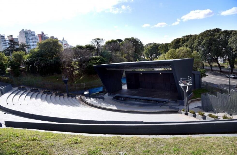 Municipio ratifica la continuidad de millonarias obras en cultura y educación