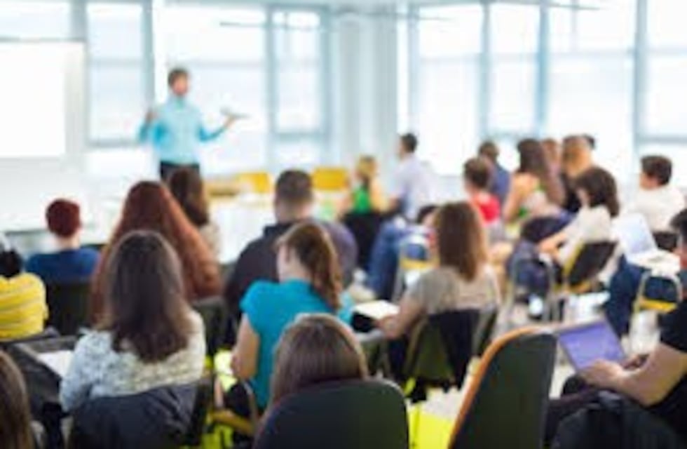 Se abrieron las inscripciones para el taller de ingles para adultos