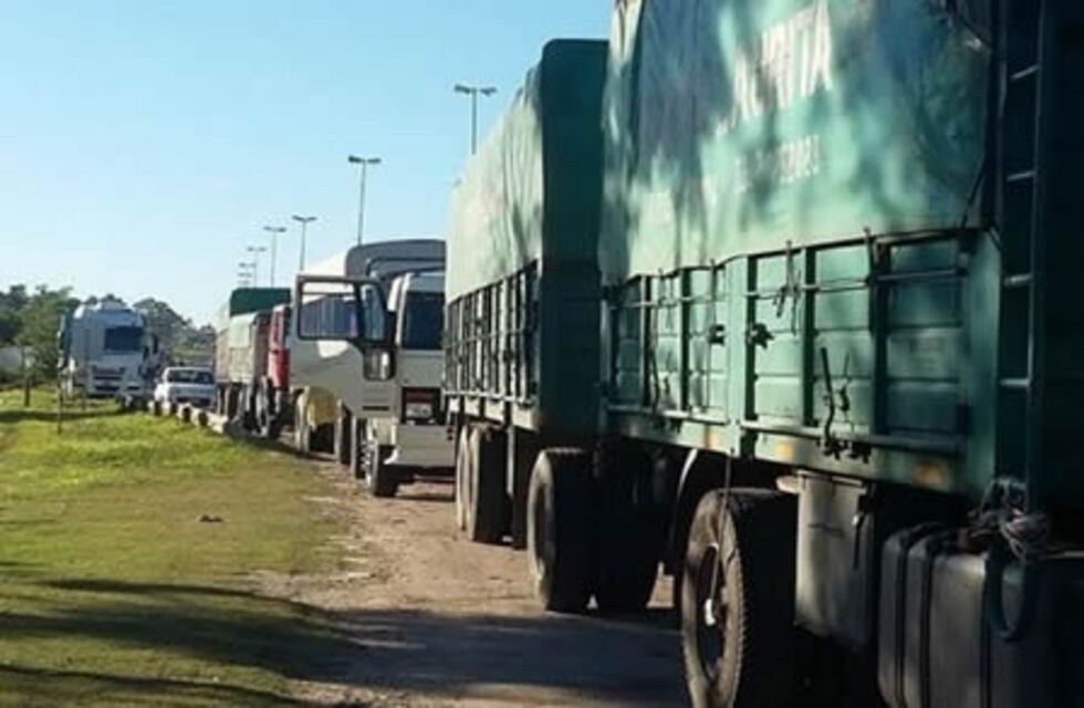 Comenzó el paro de transportistas en Tucumán por tiempo indeterminado