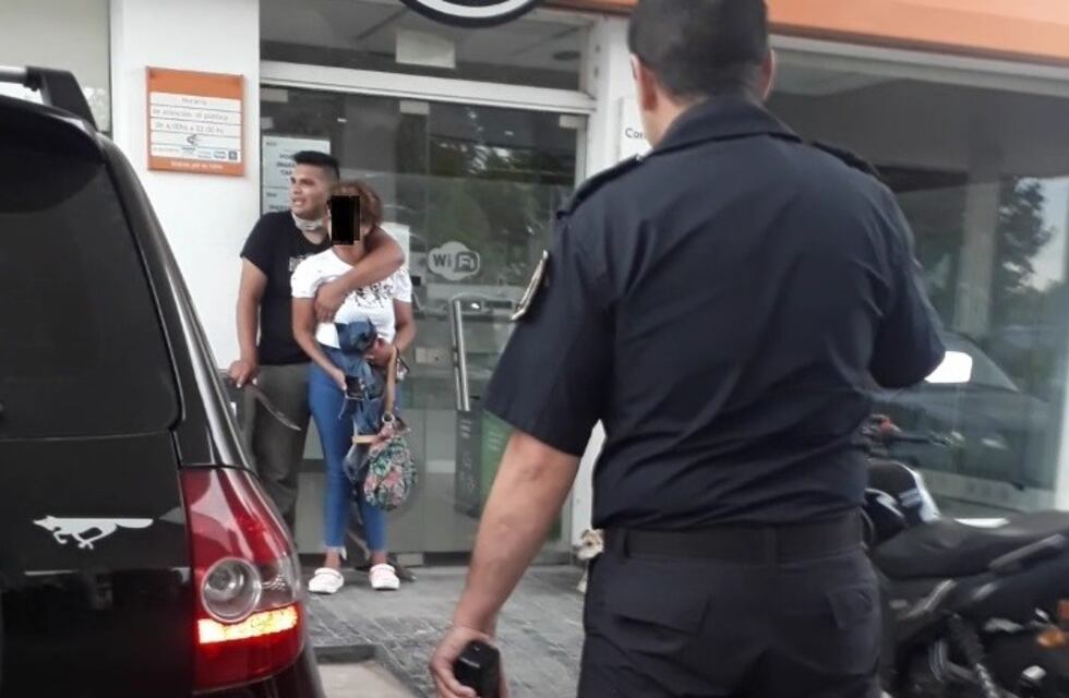 Florencio Varela: amenazaba a su pareja con un machete y la policía lo redujo