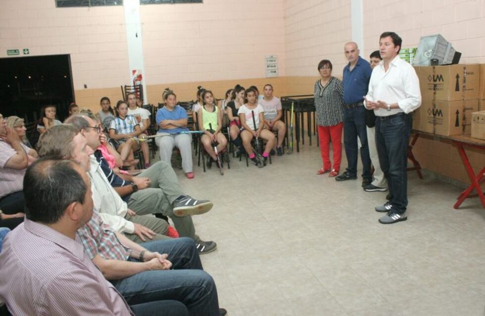 El Hockey de Arroyito recibió aportes del municipio