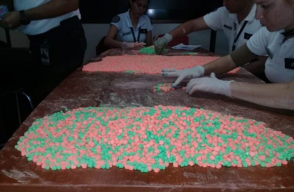 Iguazú: una mujer detenida al despachar 18.000 pastillas de éxtasis