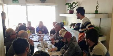 Charla medios en Arroyito con Emanuel Acosta
