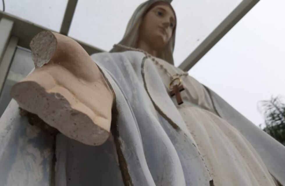 Sin piedad: le cortaron las manos a la virgen del Convento de San Lorenzo