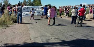 Funcionarios, vecinos y arrendatarios esperan que las tierras no se vendan