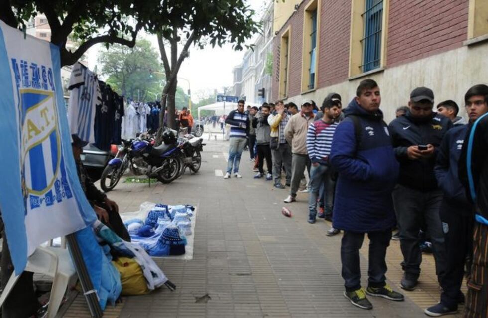 Las entradas para el clásico salen a la venta el martes para los socios y el miércoles para todos