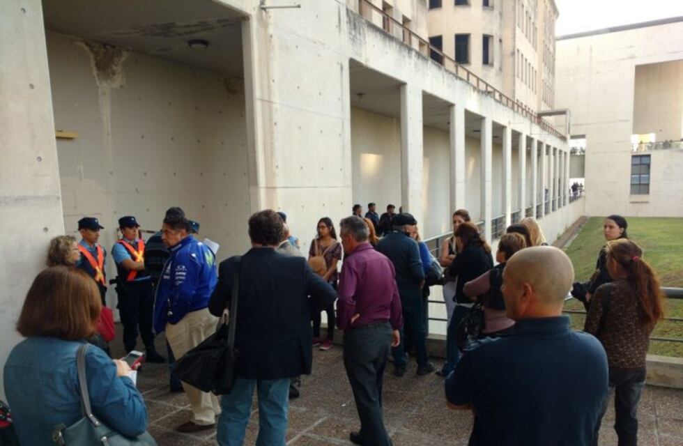 Juicio por el motín policial en 2013: un inicio a puro cruce