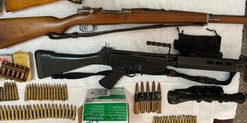 El armamento encontrado en una vivienda de Luján de Cuyo\u002E